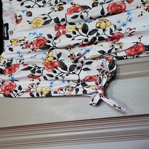 Top - Picture 2 of 5